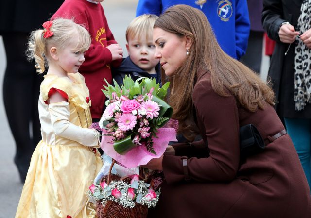 Κόρη θα φέρει στον κόσμο η Κέιτ Μίντλετον, σύμφωνα με ένα… αρκουδάκι